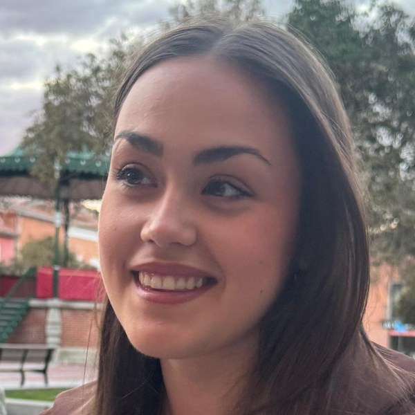María del Ángel Cruz, profesora y educadora en Maryland